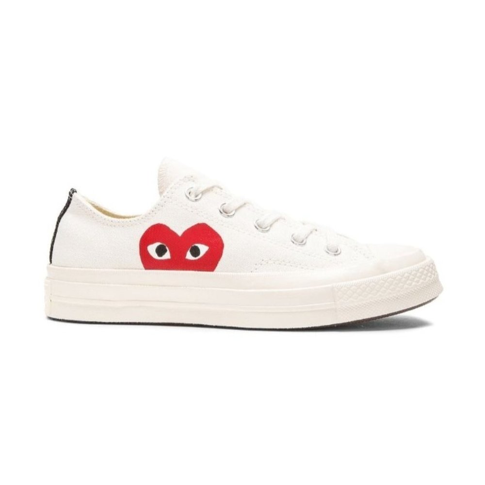 Converse x Comme Des Garcons PLAY Low Top Sneakers Size 7